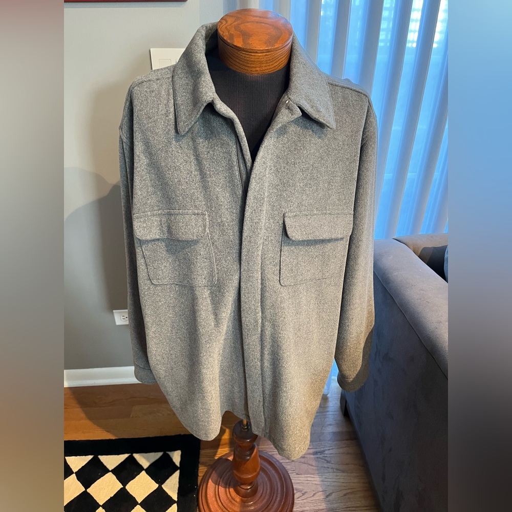 Handsome gray grant Thomas full zippered jacket. Size xl.